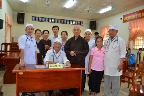 Testing and Giving Presents in Soc Trang â€“ Ca Mau