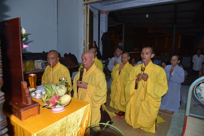 The ceremony praying for peace