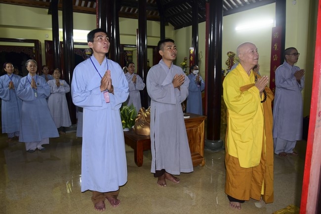 Tặng quà ở Lai Thành, Thừa Thiên Huế