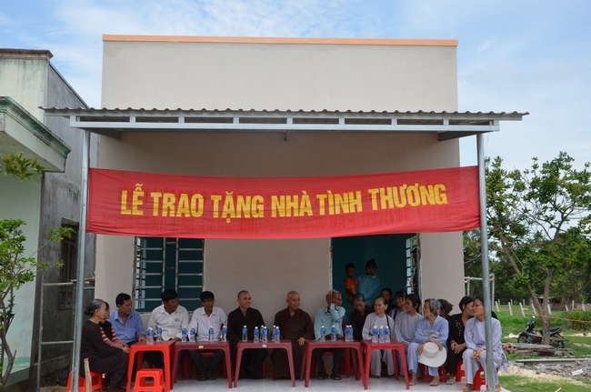 Charity work and houses at Binh Thuan Province