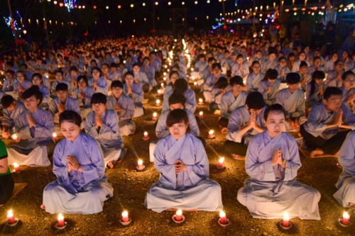 Celebrating Flower Lantern festival commemorating the Buddha Amitabha at Thanh Minh Pogoda – Binh Phuoc