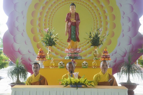 Tu niệm Phật một ngày tại Cambodia