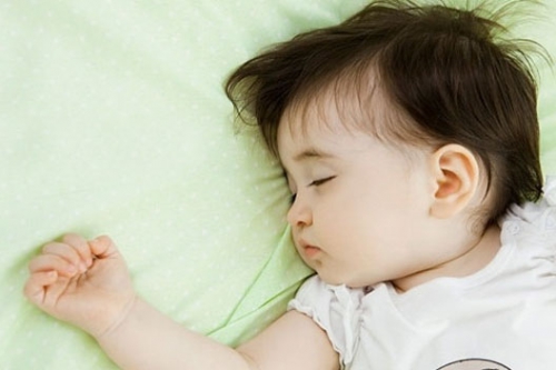 Early Bedtime for Preschoolers Could Cut Obesity Risk by Half