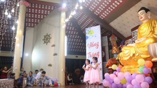 The night of Mid-Autumn Festival “Hoa Phuc Moon”