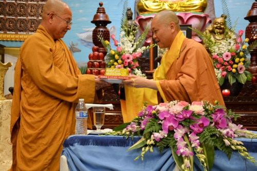 Visiting Hoa Nghiem Monastery and Delivering Dharma Talk at Như Lai Thien Tu, San Diego - California
