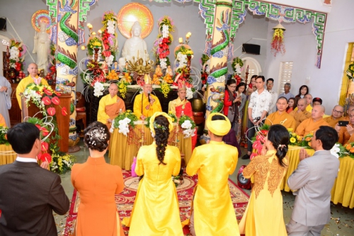 Witnessing Buddhism Wedding Ceremony in Dak Lak Province