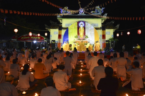 Amitabha Day with floral candle light ceremony at Phap Hien Pagoda