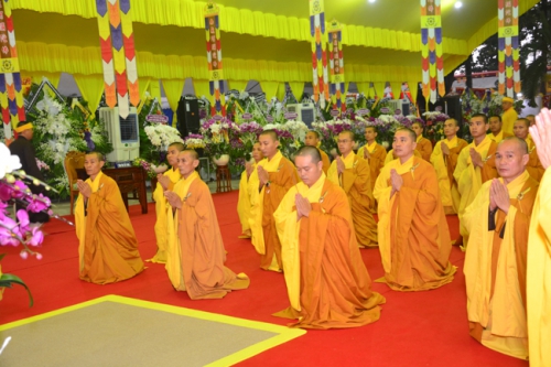 Visiting the Late Most Venerable Thich Quang Dao