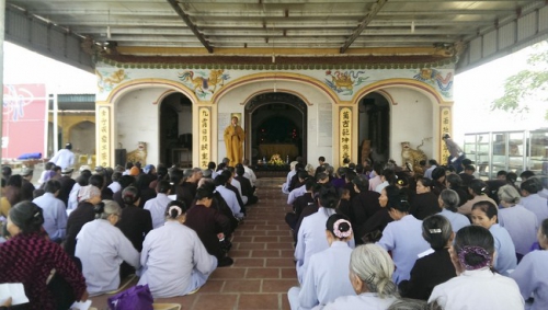 One-day Retreat of Buddha Recitation at Dong Cao Pagoda – Thanh Hoa province.