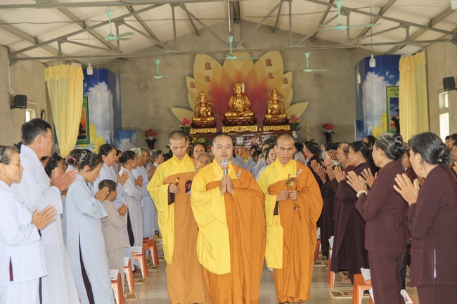 One-Day Retreat at Dong Cao Pagoda, Thanh Hoa Province