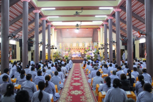 Spring welcoming moment in Hoa Phuc Pagoda