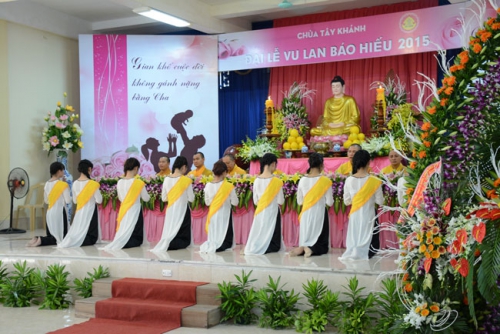 Ullumbana Ceremony at Tay Khanh Pagoda – Thai Binh Province.