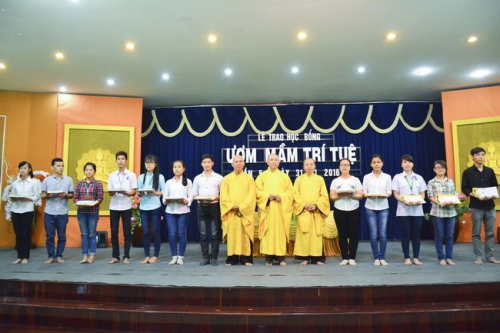 The 5th Scholarship Ceremony of “Seeding Wisdom” Awarded