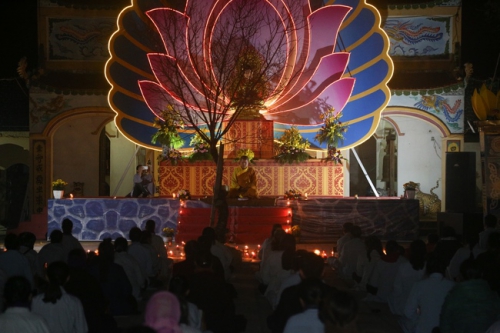 Đêm kỷ niệm Bồ-tát Tất-đạt-đa thành đạo tại chùa Đống Cao - Thanh Hóa