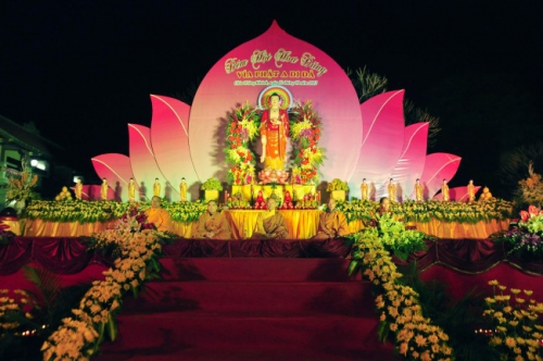 Lễ Quy Y Tam Bảo & đêm hoa đăng vía Phật A -di-đà chùa tại chùa Trùng Khánh - Nam Định