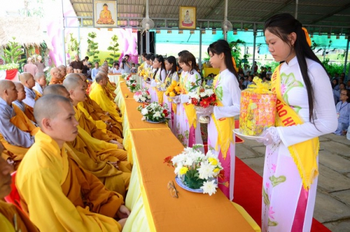 Ullambana – Ceremony of filial piety at Cambodian Hoang Phap Pagoda