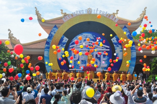 Vesak 2017 at Hoang Phap Pagoda
