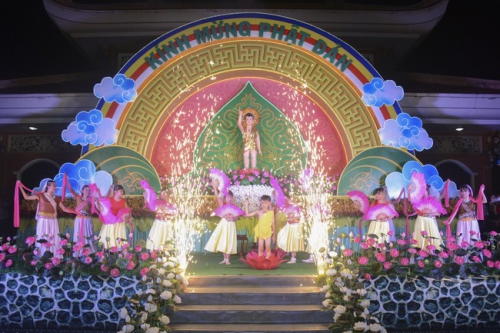 Night Music Shows Greeting Buddha’s Birth