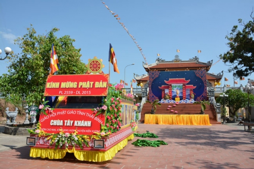 Công tác chuẩn bị ngày Phật đản chùa Tây Khánh – Thái Bình
