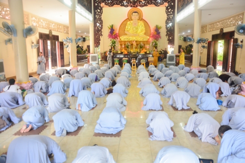 Offering Monks at Summer Retreat – Releasing Creatures