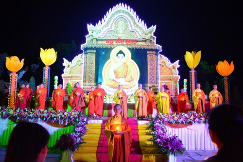 Flowery lantern celebration for Bodhisattva Siddhartha’s enlightenment.