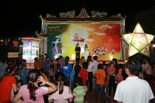 Mid-Autumn Festival at Dong Cao Pagoda- Thanh Hoa