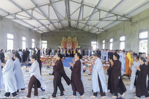 Tu niệm Phật một ngày tại chùa Đống Cao - Thanh Hoá