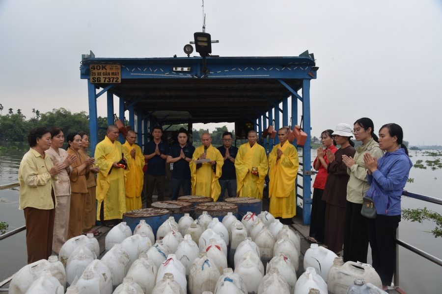 Ban Từ Thiện: Lễ phóng sinh tại phà Bình Mỹ, Củ Chi