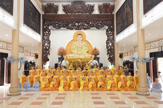 BTT BTS GHPGVN TP. HCM thăm trường hạ chùa Hoằng Pháp