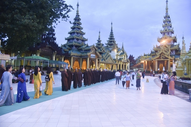 The Trip to Myanmar _ the Land of Golden Temples