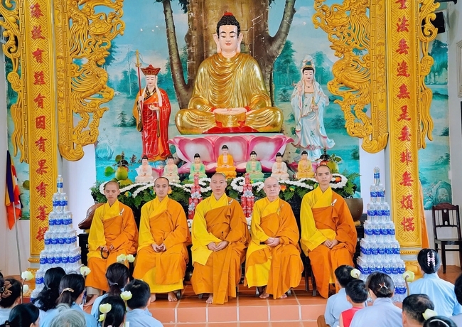 Buddha's Birthday Ceremony of Buddha Calendar 2569 - Solar calendar 2025 at Bao Quang Pagoda