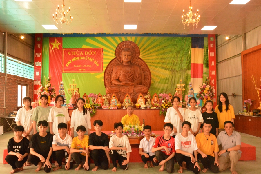 Chùa Bốn: Tu niệm Phật Một ngày An lạc