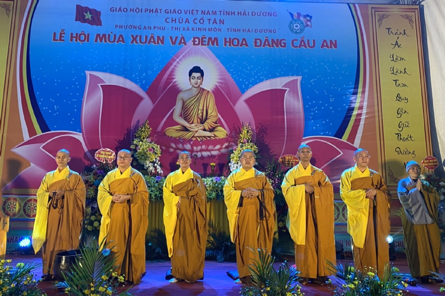 Chùa Cổ Tân - Hải Dương: Lễ hội truyền thống và đêm Hội hoa đăng cầu an