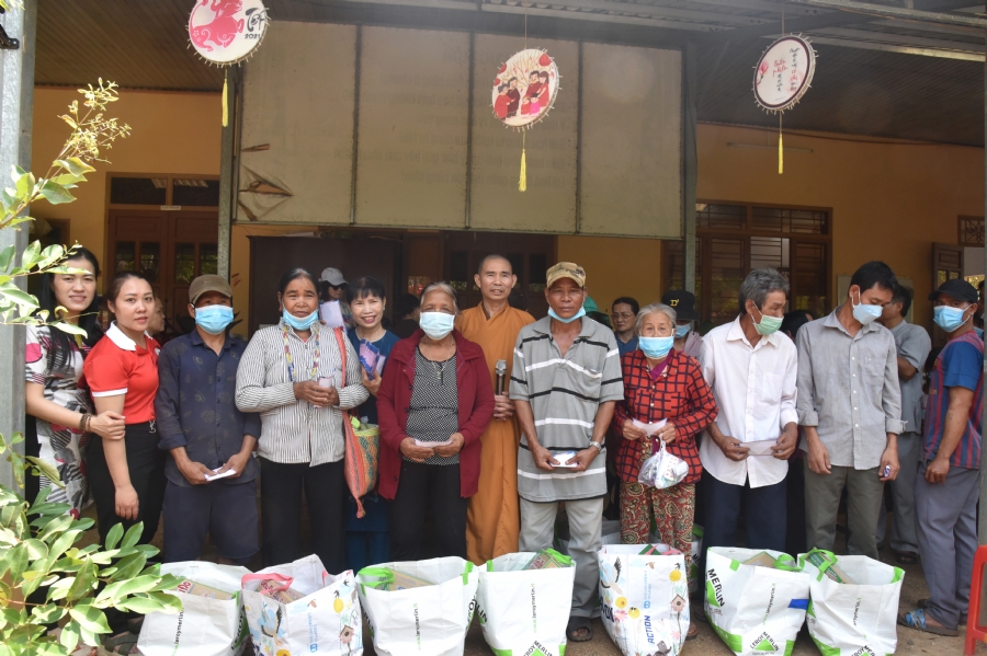 Program of healthy examination - treatment, free medicine and charity gift giving at Dang Phap Pagoda in Binh Phuoc