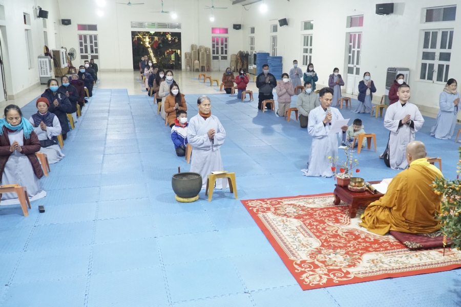 Welcoming the New Year's Eve at Dong Cao Pagoda - Thanh Hoa