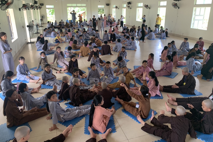The 4th Day of “Yoga – got talent” Temporary Ordination in Summer for Children at Dong Cao Pagoda