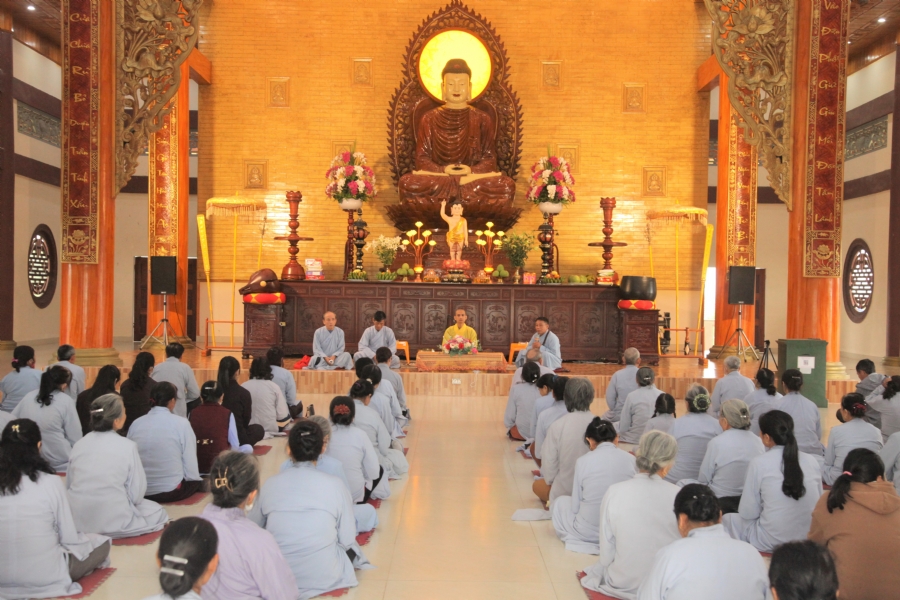 Chùa Giai Lam - Hà Tĩnh: Tu niệm Phật một ngày