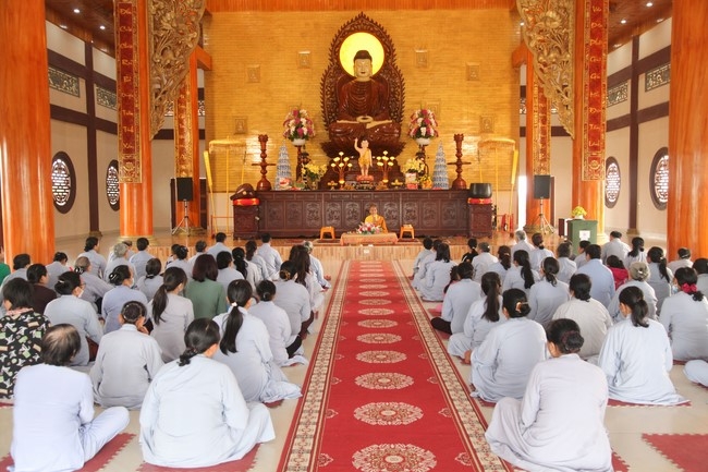 One- day Retreat at Giai Lam Pagoda - Ha Tinh