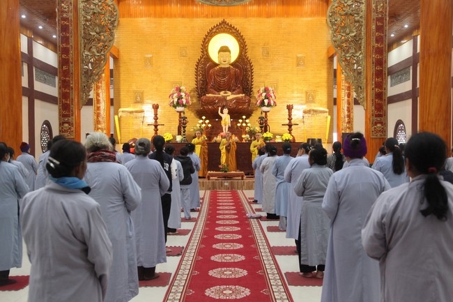 Chùa Giai Lam - Hà Tĩnh: Tu niệm Phật một ngày