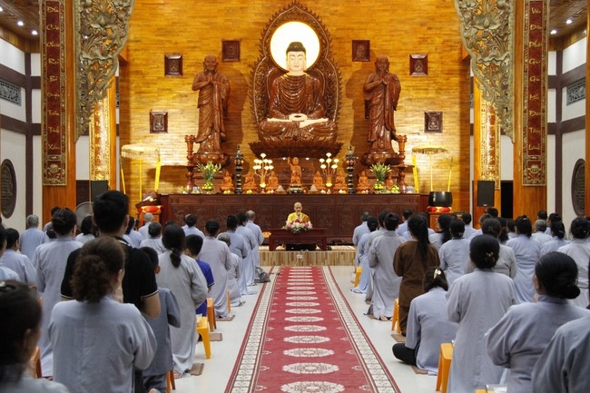 One-Day Practice at Giai Lam Pagoda - Ha Tinh