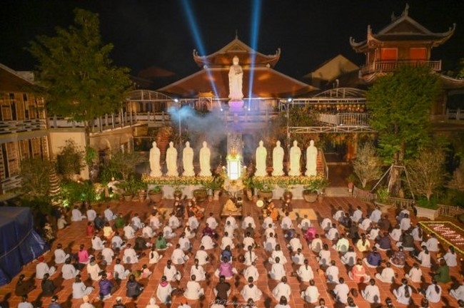 Amitabha Buddha's Birthday Anniversary at Hoa Phuc pagoda