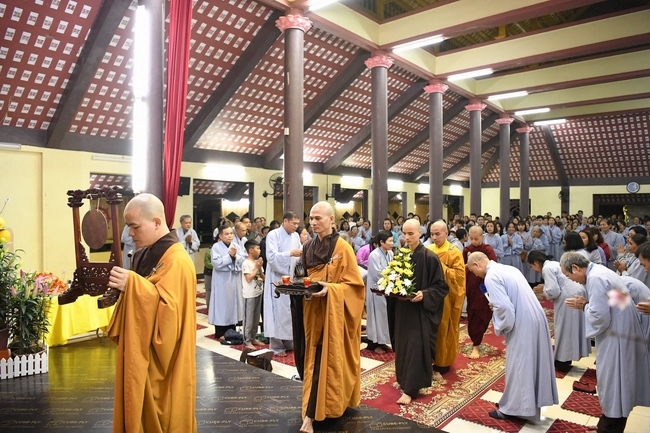 Chùa Hòa Phúc: Khoảnh khắc đón giao thừa Tết Kỷ Hợi