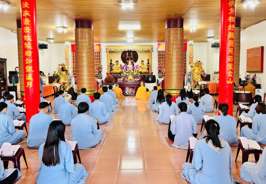 Chùa Linh Ẩn - Đài Loan: PHÁP HỘI KỶ NIỆM NGÀY ĐỨC PHẬT BỔN SƯ THÍCH CA MÂU NI THÀNH ĐẠO.