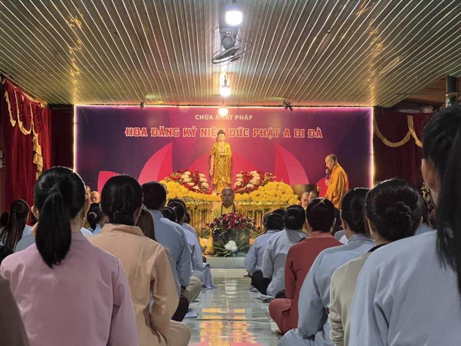 Chùa Nhất Pháp – Đồng Nai: Lễ Hoa đăng kỷ niệm đức Phật A Di Đà