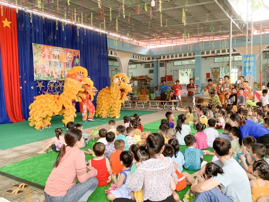“Returning besides the Buddha on Mid-Autumn Festival