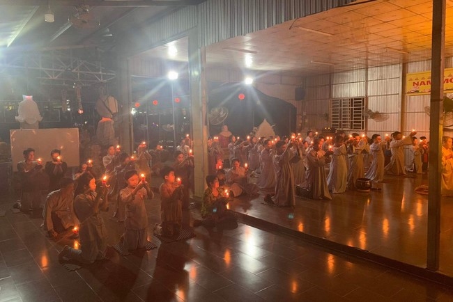 Prostrating five hundred names Bodhisattva Avalokitesvara at Truong Phap Pagoda, Hau Giang