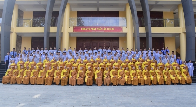 Series of photos of the Seven-Day Special Retreat 