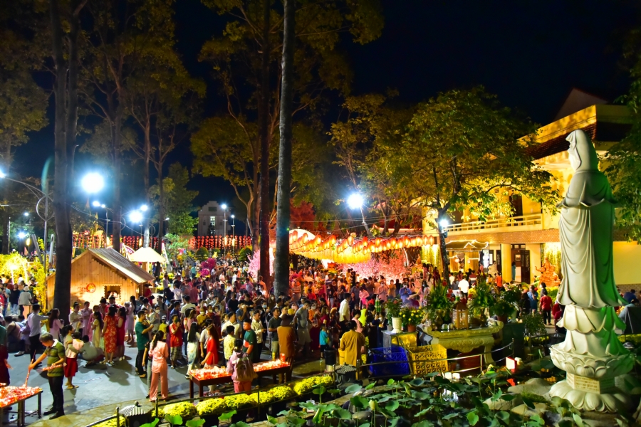 Series of photos on the 2nd day of Lunar New Year