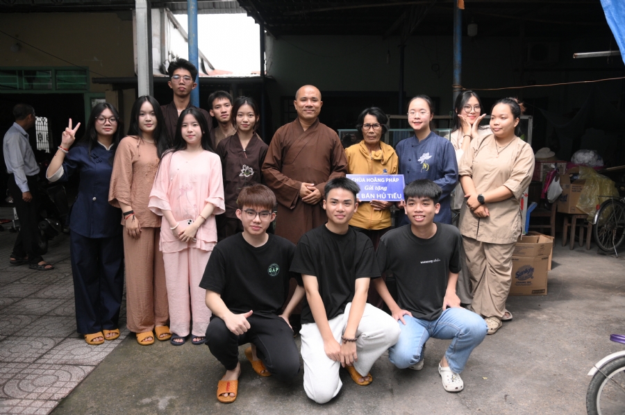 Chương trình từ thiện “Phương tiện nghĩa tình”.