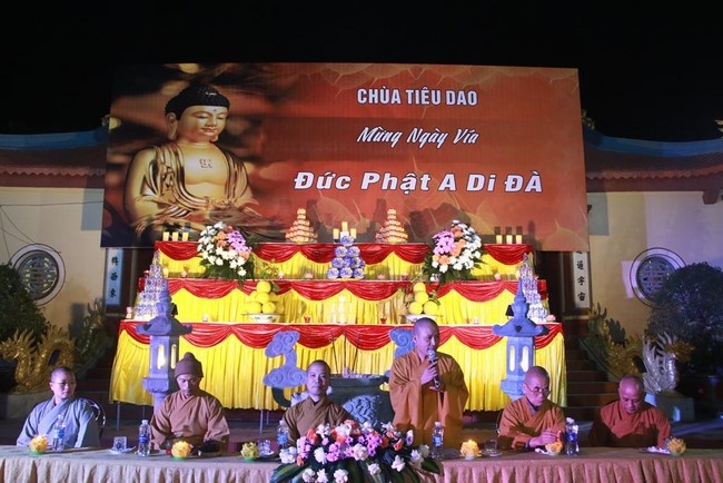 Chùa Tiêu Dao – Quảng Ninh: Đêm hoa đăng kỷ niệm đức Phật A Di Đà